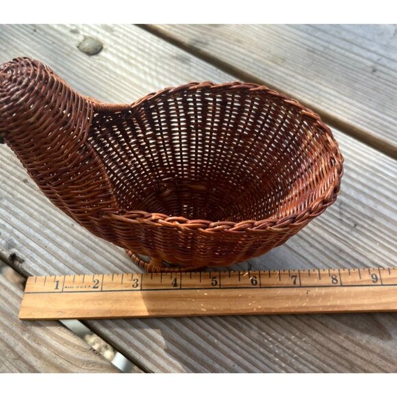 Vintage Avon Woven Wicker Hen Basket With Wooden Beak - Picture 7 of 11